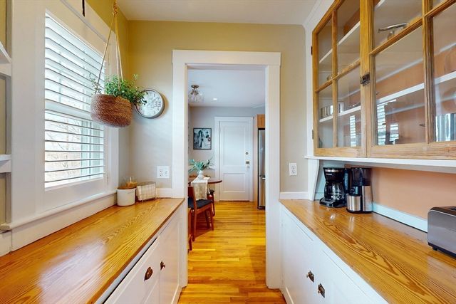 85 Bradford Rd 85, Watertown, MA 02472