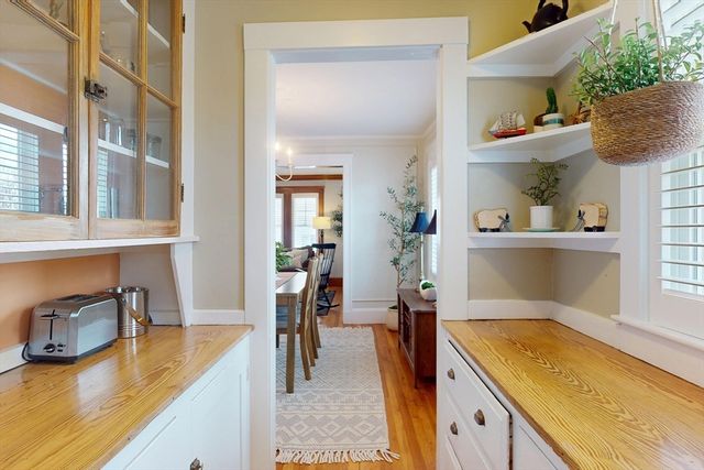 85 Bradford Rd 85, Watertown, MA 02472