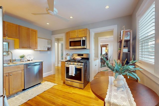 85 Bradford Rd 85, Watertown, MA 02472