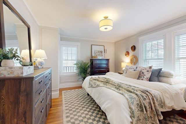 85 Bradford Rd 85, Watertown, MA 02472