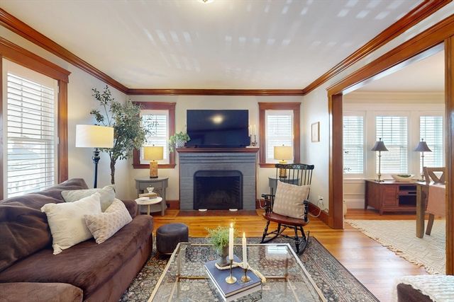 85 Bradford Rd 85, Watertown, MA 02472