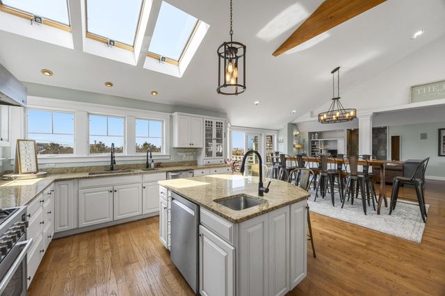 22 Bay View Road, Truro, MA 02666