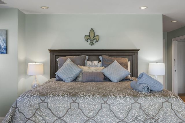 22 Bay View Road, Truro, MA 02666