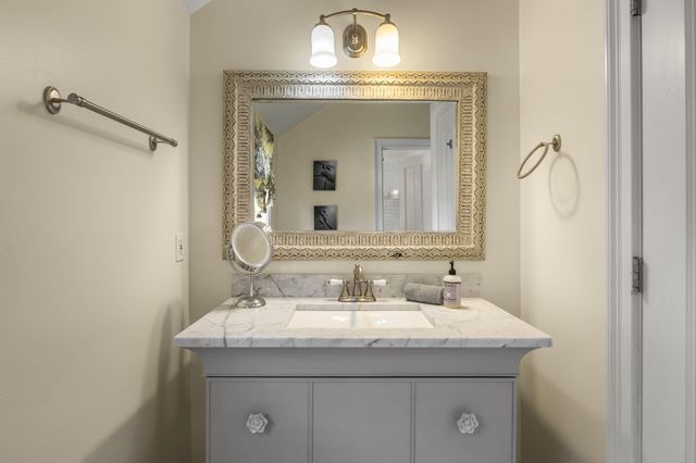 22 Bay View Road, Truro, MA 02666