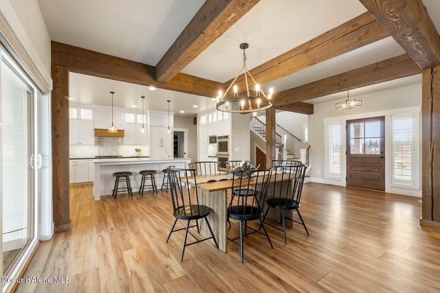 12378 N Meadow Wood LN, Hayden, ID 83835