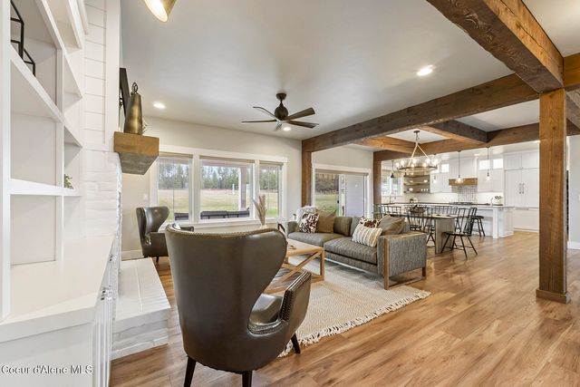 12378 N Meadow Wood LN, Hayden, ID 83835