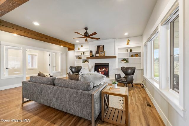 12378 N Meadow Wood LN, Hayden, ID 83835