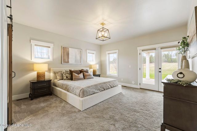 12378 N Meadow Wood LN, Hayden, ID 83835