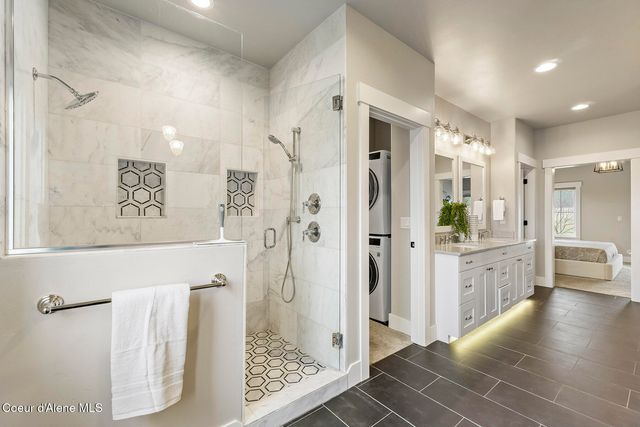 12378 N Meadow Wood LN, Hayden, ID 83835