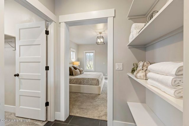 12378 N Meadow Wood LN, Hayden, ID 83835