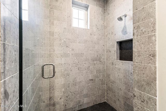 12378 N Meadow Wood LN, Hayden, ID 83835