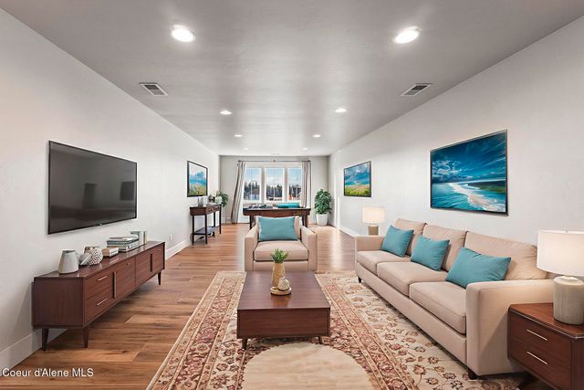 12378 N Meadow Wood LN, Hayden, ID 83835