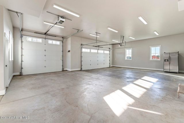 12378 N Meadow Wood LN, Hayden, ID 83835