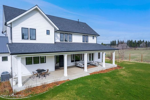 12378 N Meadow Wood LN, Hayden, ID 83835