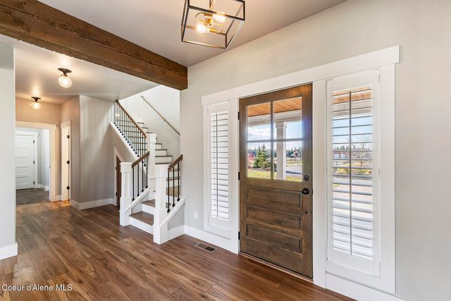 12378 N Meadow Wood LN, Hayden, ID 83835