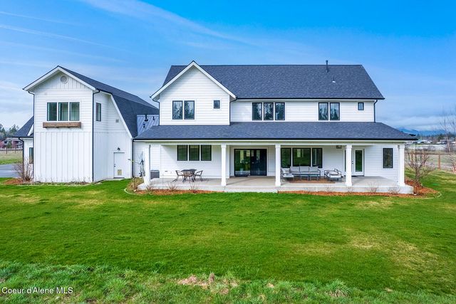 12378 N Meadow Wood LN, Hayden, ID 83835