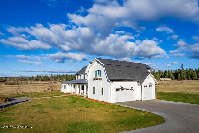 12378 N Meadow Wood LN, Hayden, ID 83835