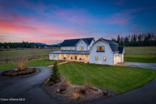 12378 N Meadow Wood LN, Hayden, ID 83835