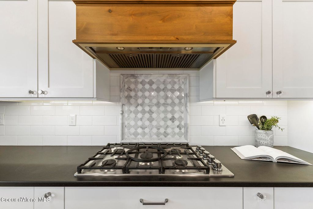 12378 N Meadow Wood LN, Hayden, ID 83835 photo 14