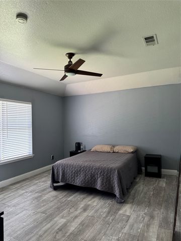 5904 Alcova Lane, Dallas, TX 75249