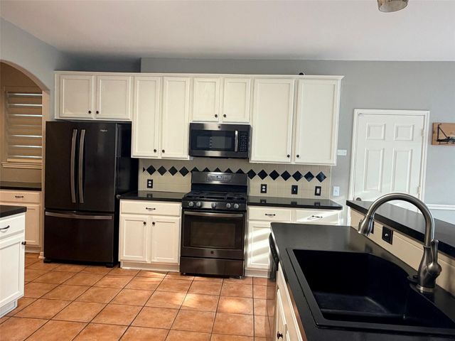 801 Cashew LN, Cedar Park, TX 78613