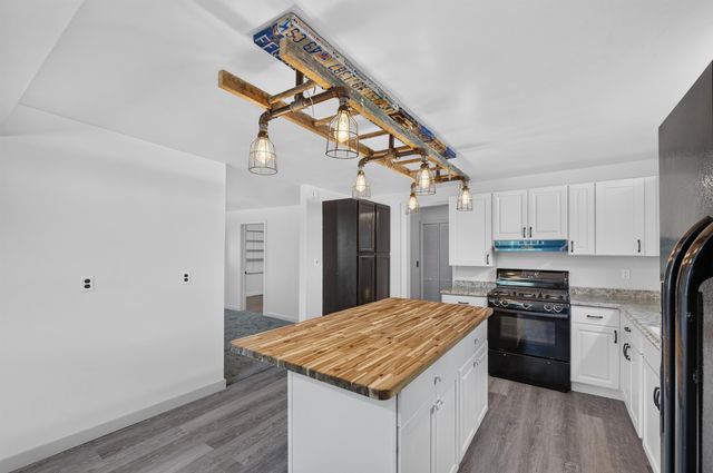 1452 Kenneth Street, Burton, MI 48529