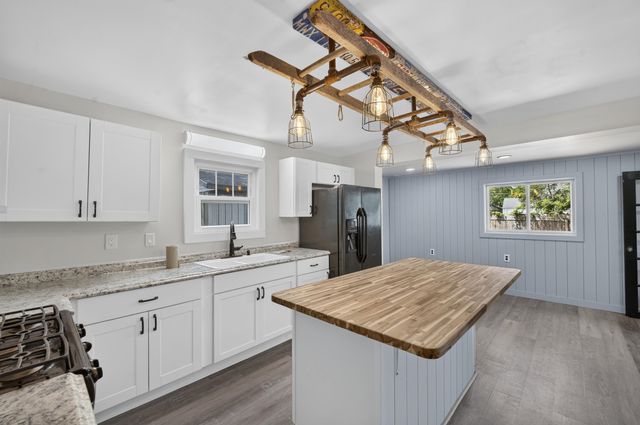 1452 Kenneth Street, Burton, MI 48529