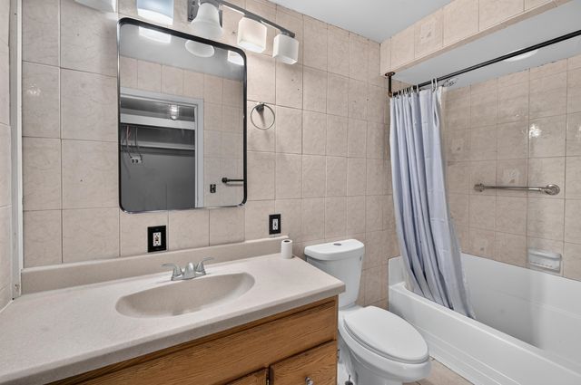 1452 Kenneth Street, Burton, MI 48529