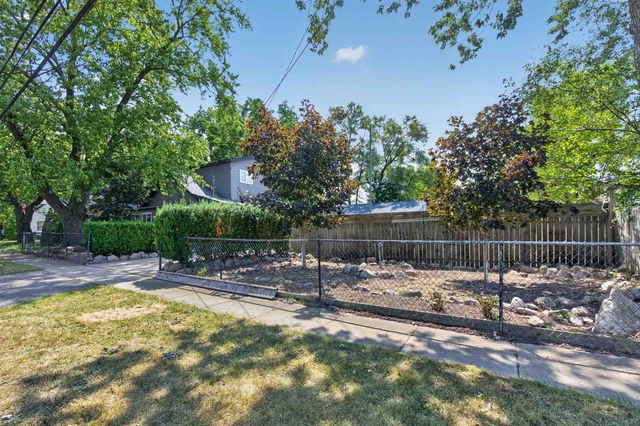 1452 Kenneth Street, Burton, MI 48529