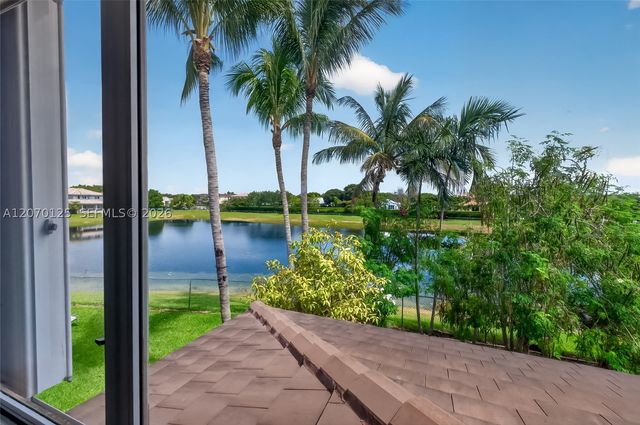15809 SW 65th Ter, Miami, FL 33193