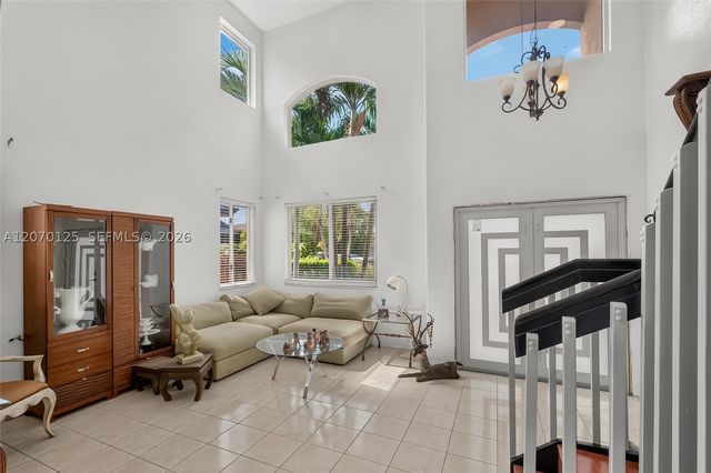 15809 SW 65th Ter, Miami, FL 33193