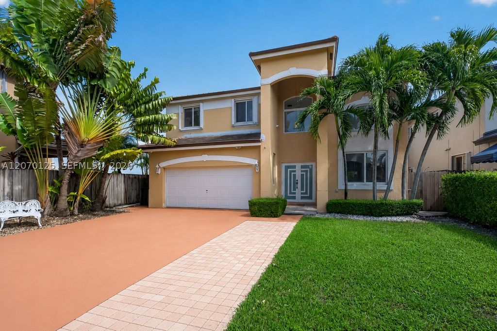 15809 SW 65th Ter, Miami, FL 33193