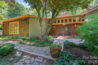 655 21st Avenue NW, Hickory, NC 28601