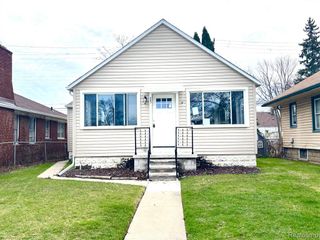 557 White Avenue, Lincoln Park, MI 48146