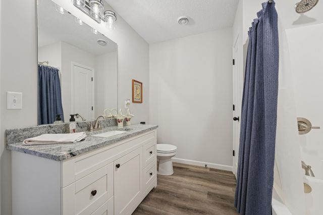 941 Whiskey Road NW, Isanti, MN 55040