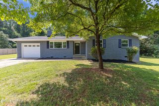 210 E Norton Rd, Knoxville, TN 37920