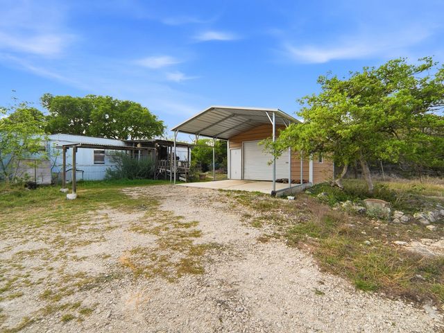 313 Elm Pass 2 Rd, Center Point, TX 78010