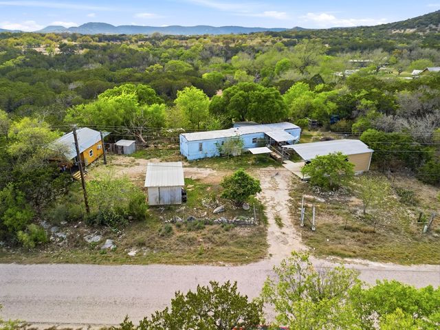 313 Elm Pass 2 Rd, Center Point, TX 78010