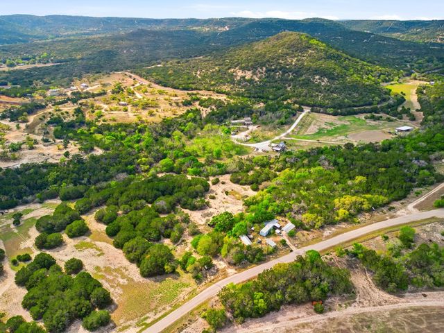 313 Elm Pass 2 Rd, Center Point, TX 78010