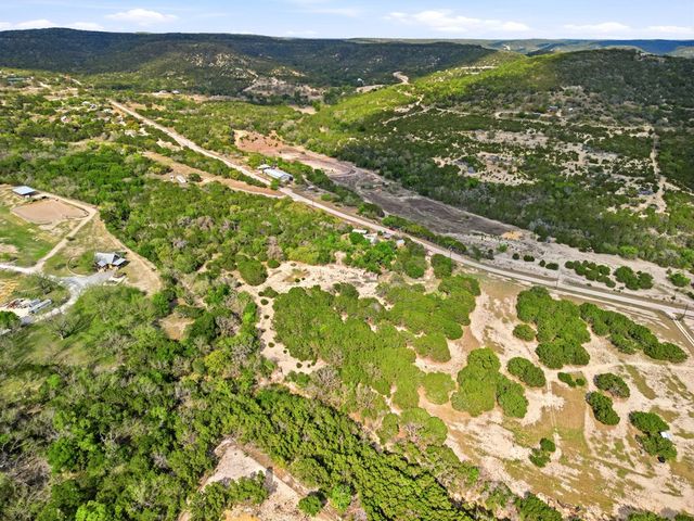 313 Elm Pass 2 Rd, Center Point, TX 78010