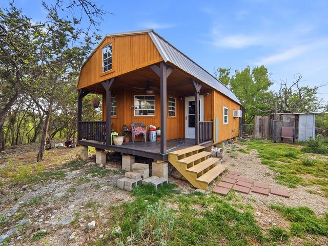 313 Elm Pass 2 Rd, Center Point, TX 78010