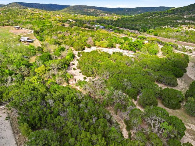 313 Elm Pass 2 Rd, Center Point, TX 78010