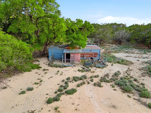 313 Elm Pass 2 Rd, Center Point, TX 78010