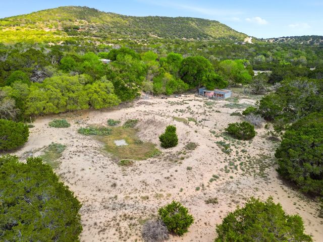 313 Elm Pass 2 Rd, Center Point, TX 78010