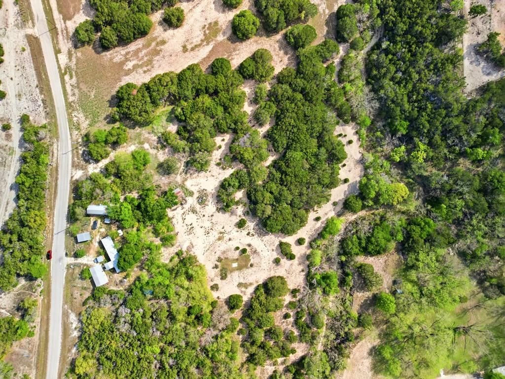 313 Elm Pass 2 Rd, Center Point, TX 78010