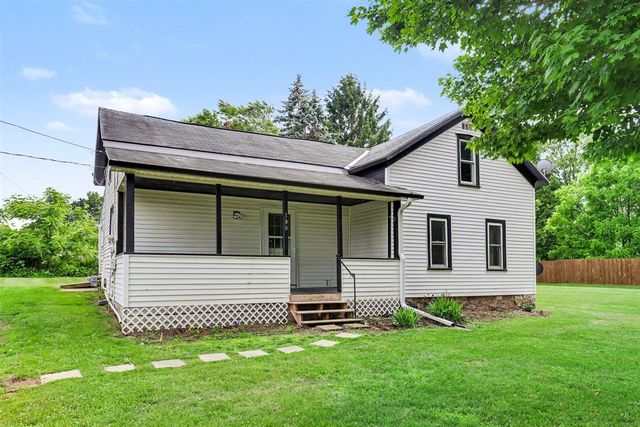190 E Cross Street, Clarksville, MI 48815