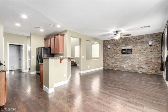 10622 Blue Larkspur Court, Las Vegas, NV 89141