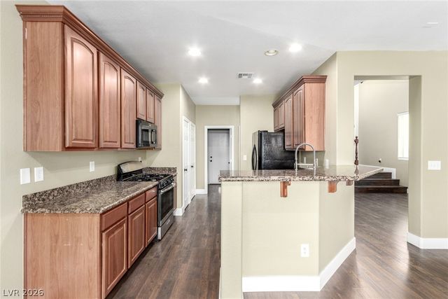 10622 Blue Larkspur Court, Las Vegas, NV 89141