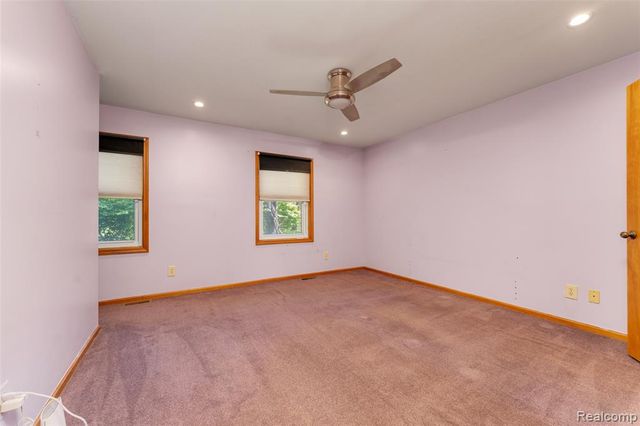 6879 Crofoot Road, Howell, MI 48843