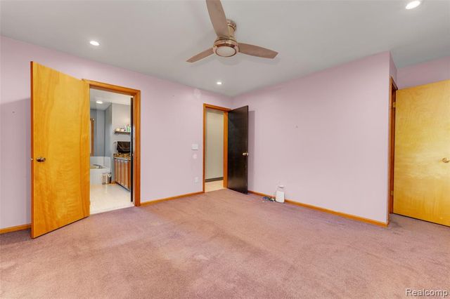 6879 Crofoot Road, Howell, MI 48843